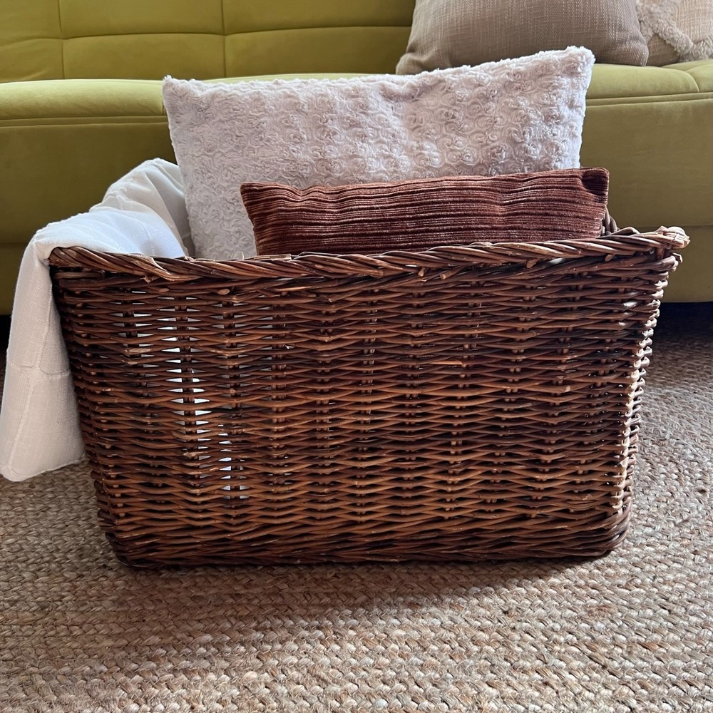 SOLD* Wicker basket Large dark brown braided wood wicker laundry/storage bin